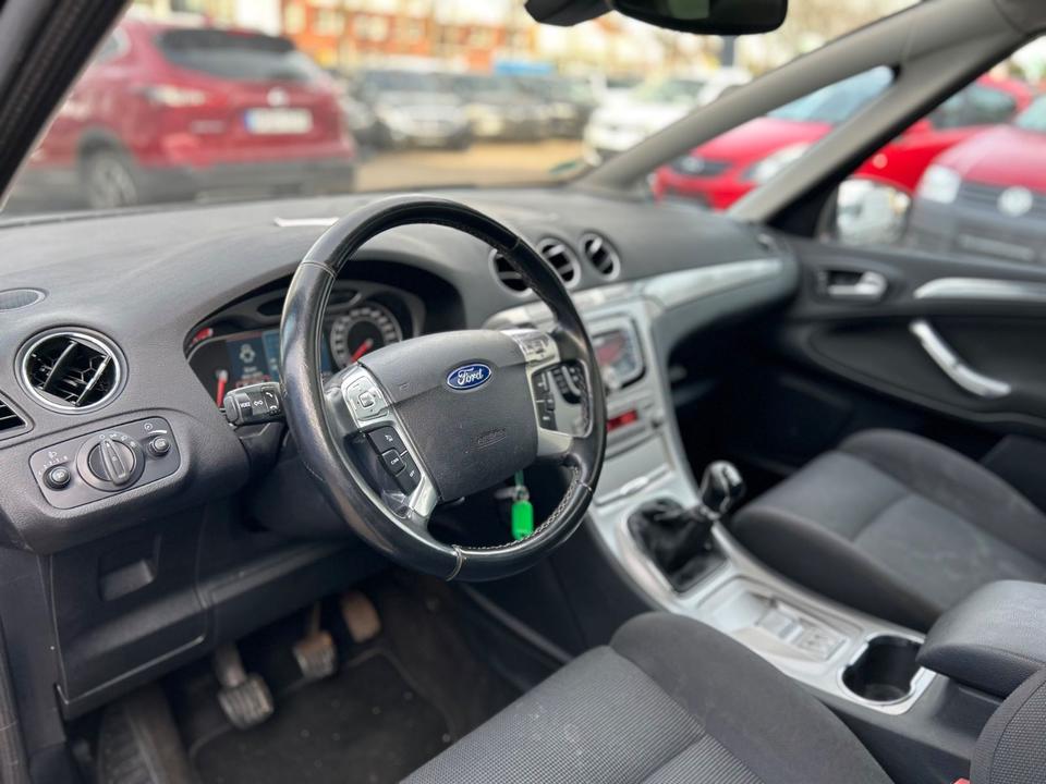 Ford S-Max 2009 — photo 7