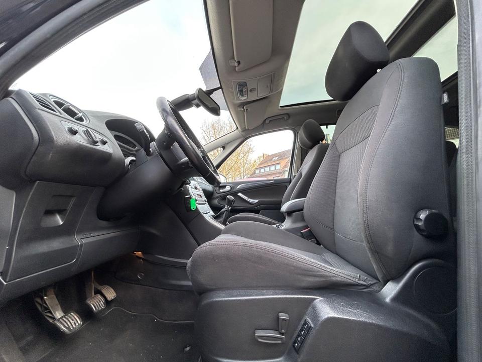 Ford S-Max 2009 — photo 8