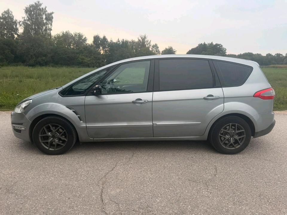Ford S-Max 2012 — салон