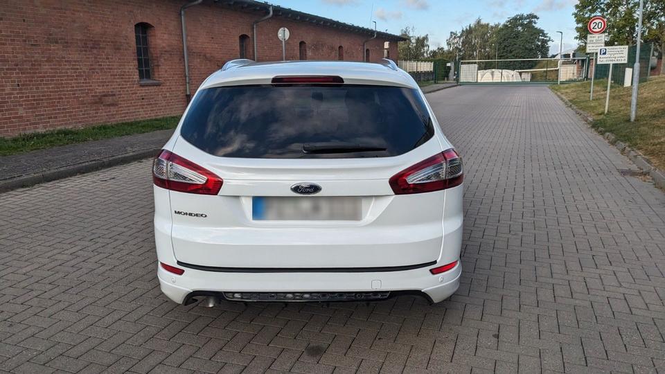 Ford Mondeo 2014 — photo 6