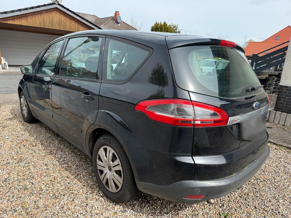 Ford S-Max 2013 — двигун