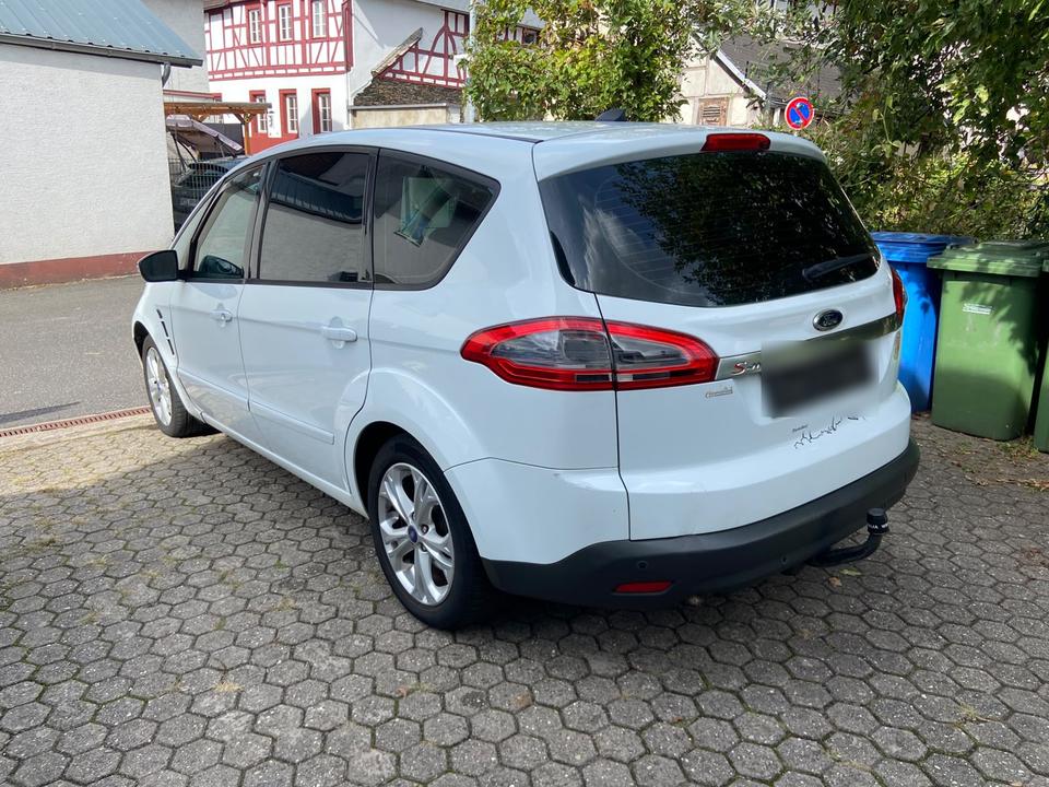 Ford S-Max 2011 — photo 6