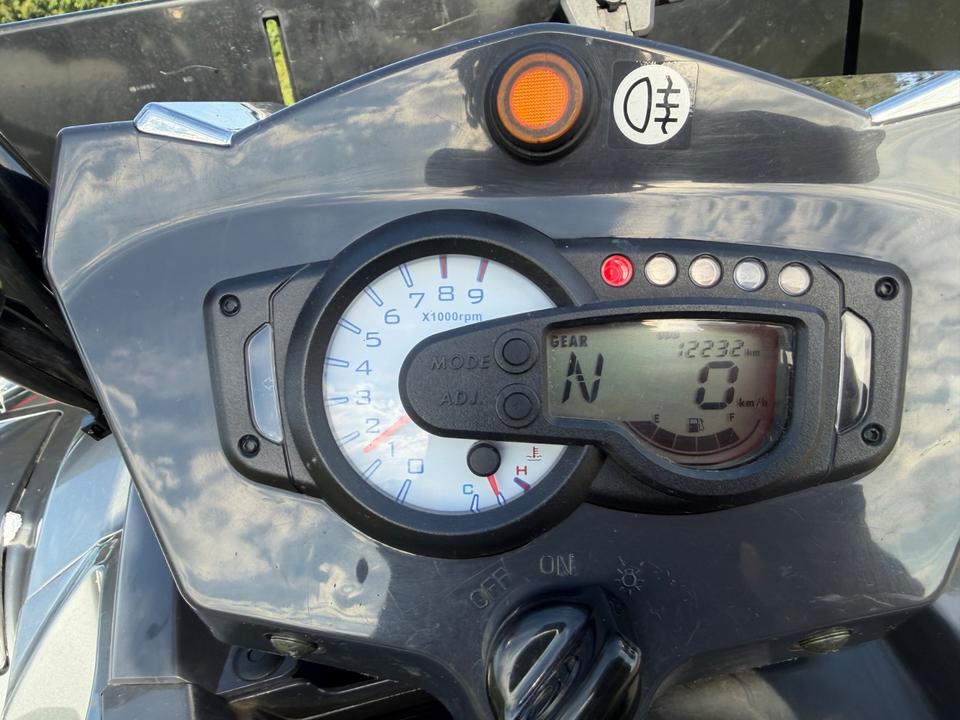Kymco ATV Quad mit Anhängerkupplung und Frontkorb 2015 — photo 7