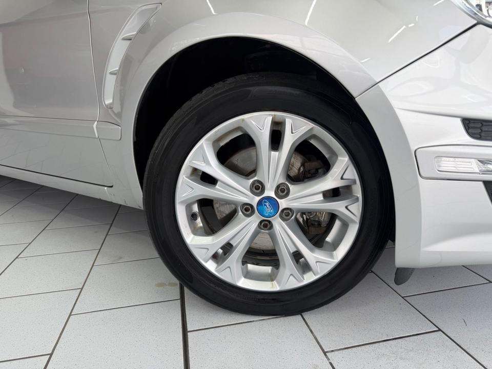 Ford S-Max 2011 — photo 6