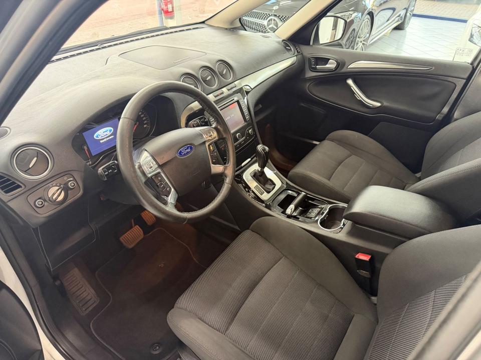 Ford S-Max 2011 — photo 7