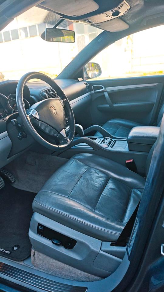 Porsche Cayenne 2004 — photo 9