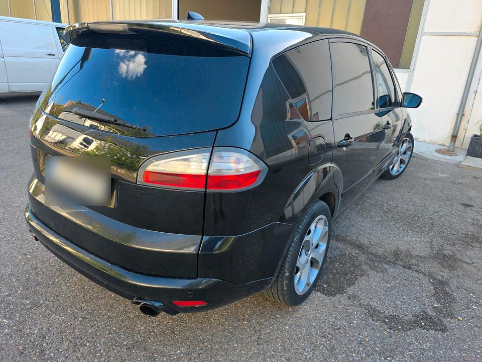 Ford S-Max 2008 — вигляд ззаду