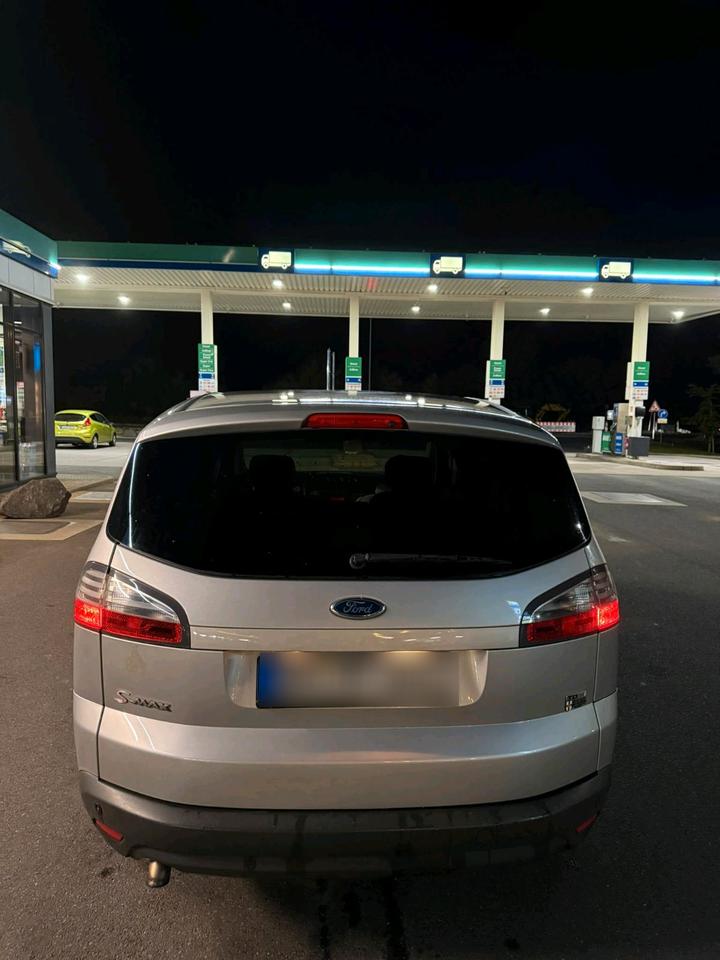 Ford S-Max 2007 — rear view