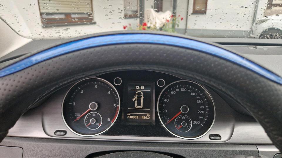 Volkswagen Passat Variant 2013 — interior