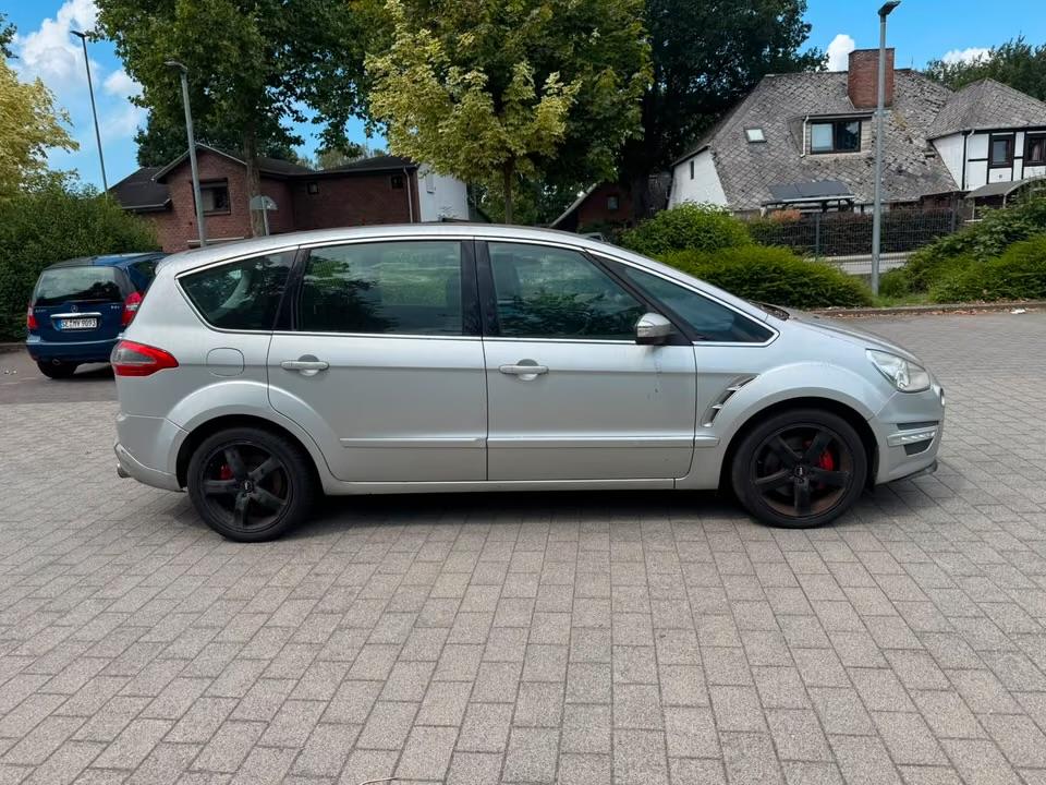 Ford S-Max 2010 — photo 12