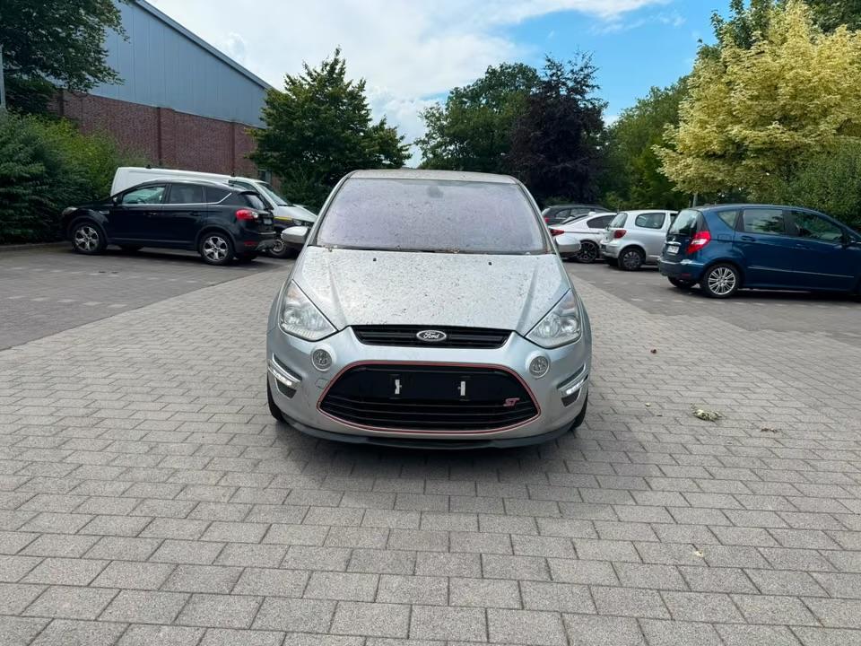 Ford S-Max 2010 — interior