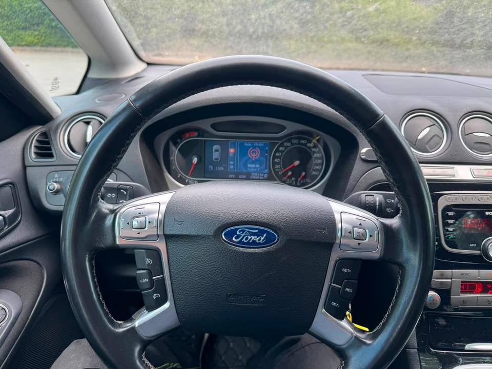 Ford S-Max 2010 — engine