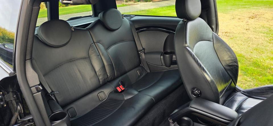 Mini Cooper S Clubman 2011 — photo 12