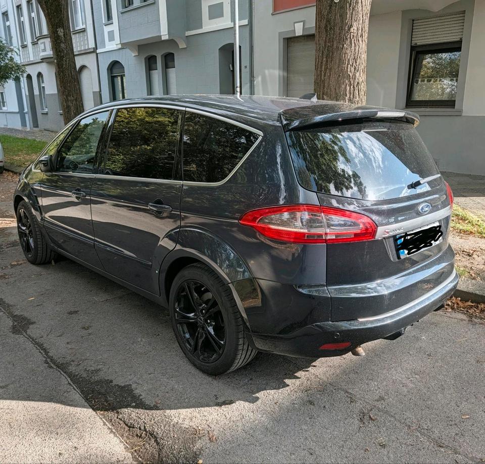 Ford S-Max 2012 — interior