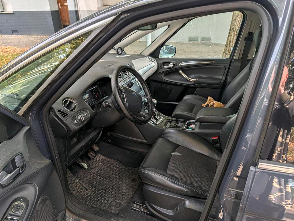 Ford S-Max 2012 — engine