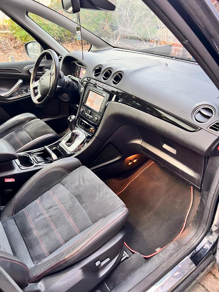 Ford S-Max 2011 — photo 8