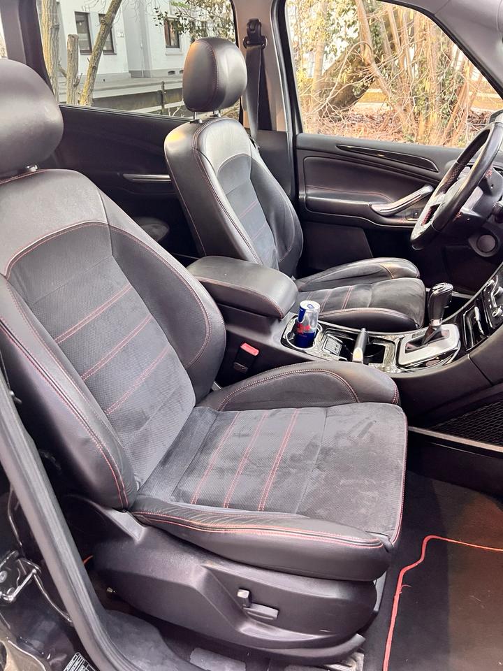 Ford S-Max 2011 — photo 9