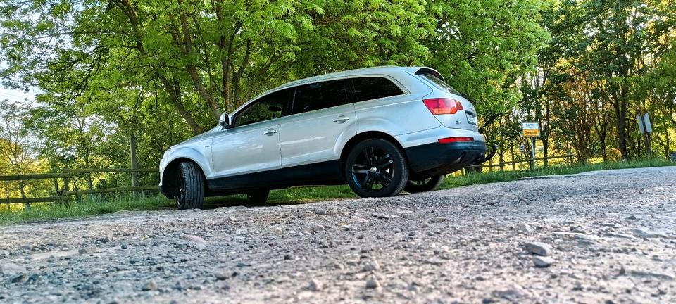 Audi Q7 2007 — салон