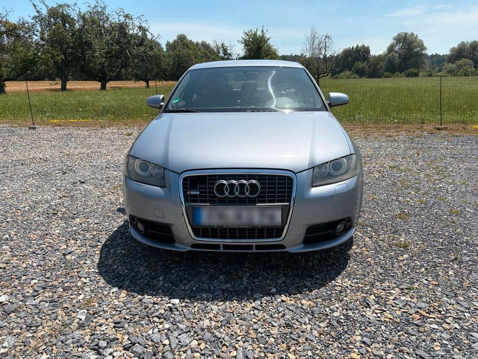 Audi A3 2006 — вигляд ззаду
