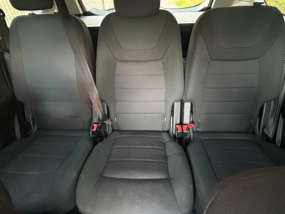 Ford S-Max 2014 — фото 11