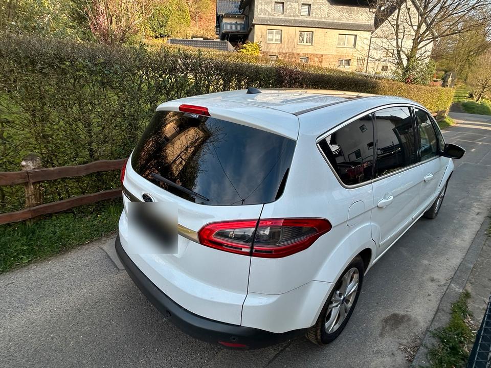 Ford S-Max 2014 — двигун