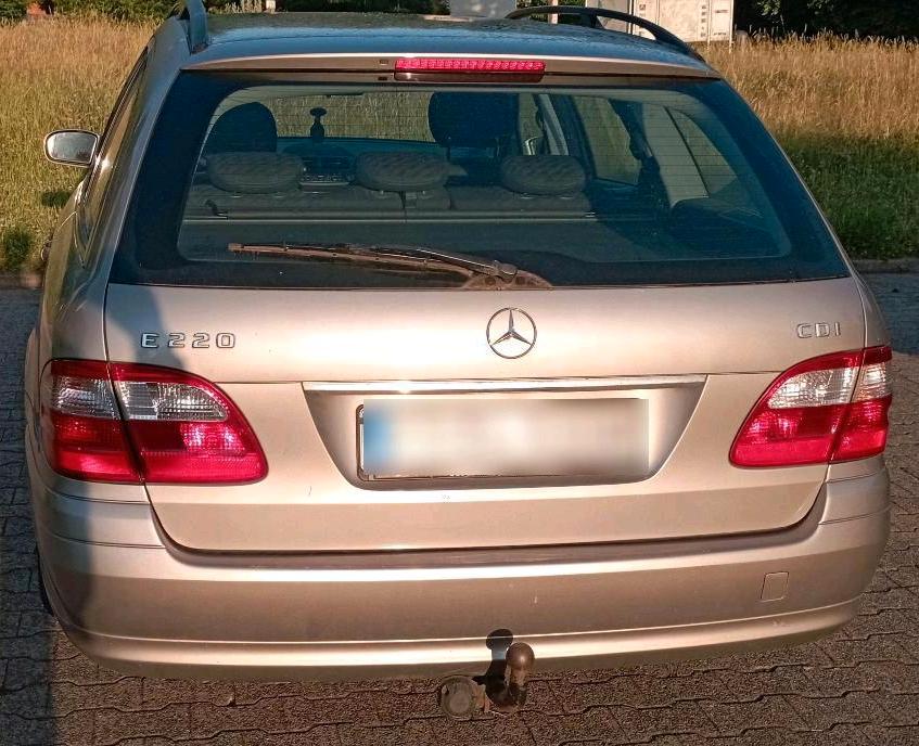 Mercedes Benz E 220 2005 — photo 6