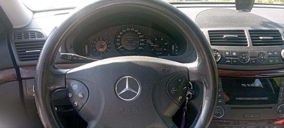 Mercedes Benz E 220 2005 — photo 8