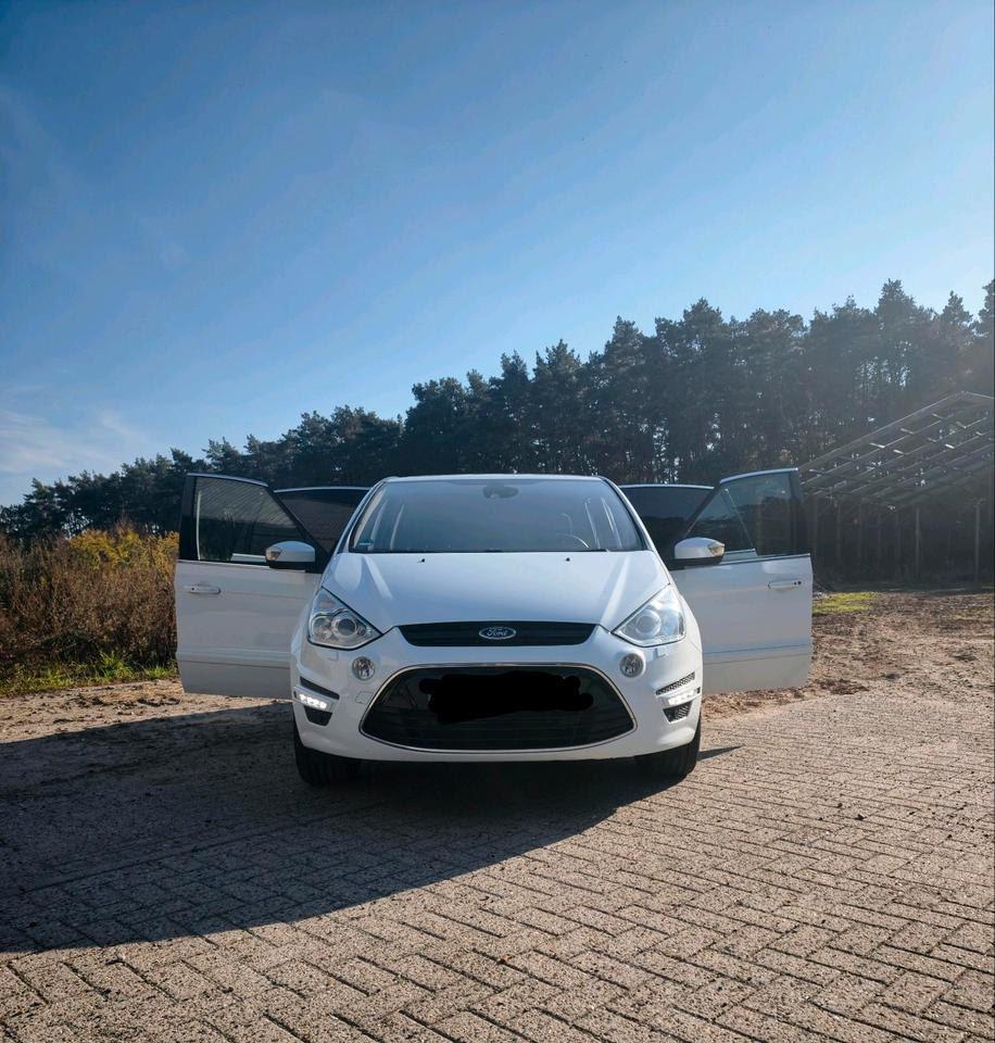 Ford S-Max, 2011