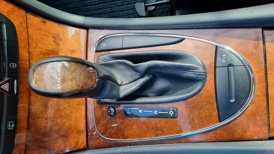 Mercedes Benz E 220 2005 — photo 12