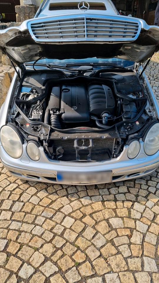 Mercedes Benz E 220 2005 — photo 16