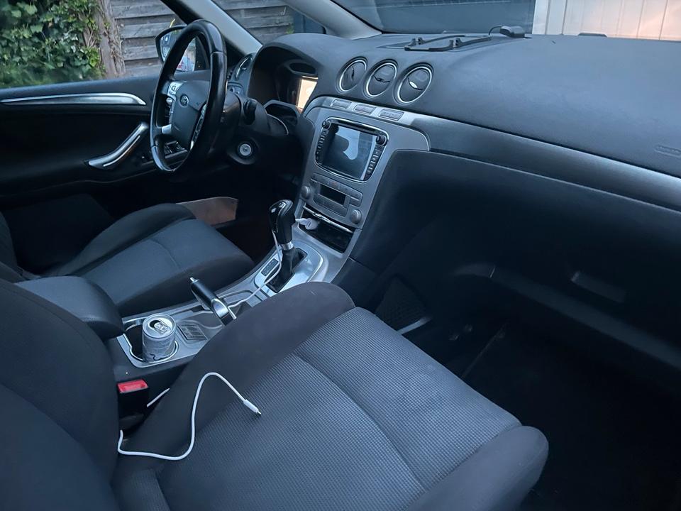 Ford S-Max 2009 — photo 7