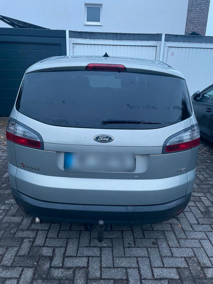 Ford S-Max 2009 — photo 9