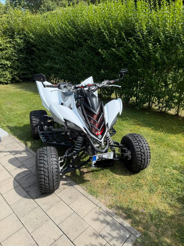 Yamaha Raptor 700R 2011 — interior