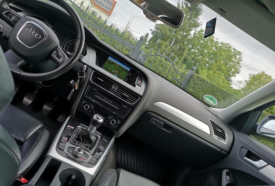 Audi A4 2011 — photo 13