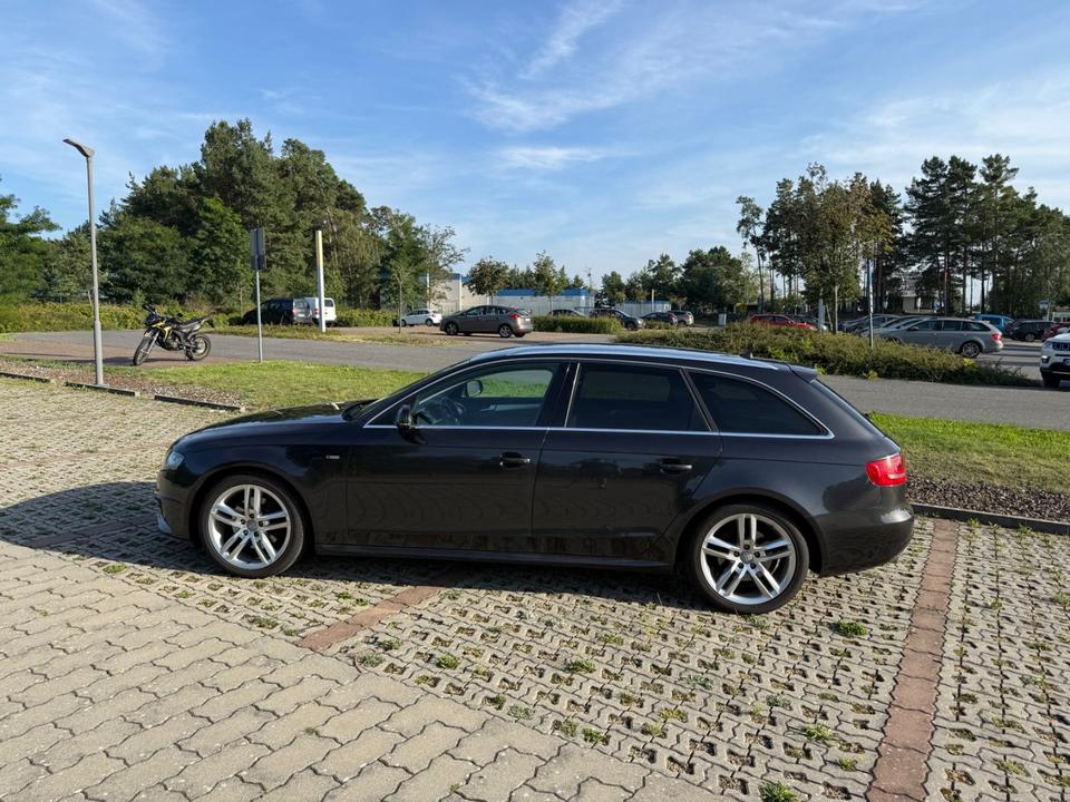 Audi A4 2011 — interior