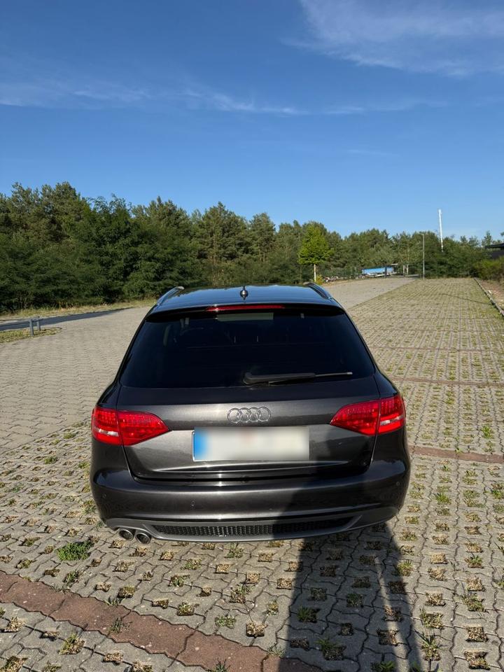 Audi A4 2011 — photo 5