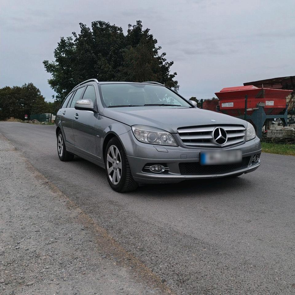 Mercedes Benz C 220 2008 — rear view