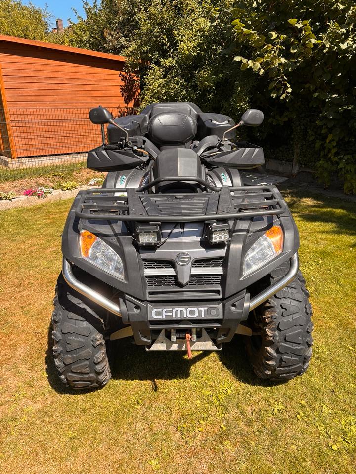Weitere Motorräder CFMOTO CFORCE 800 Quad ATV 2014 — вигляд ззаду