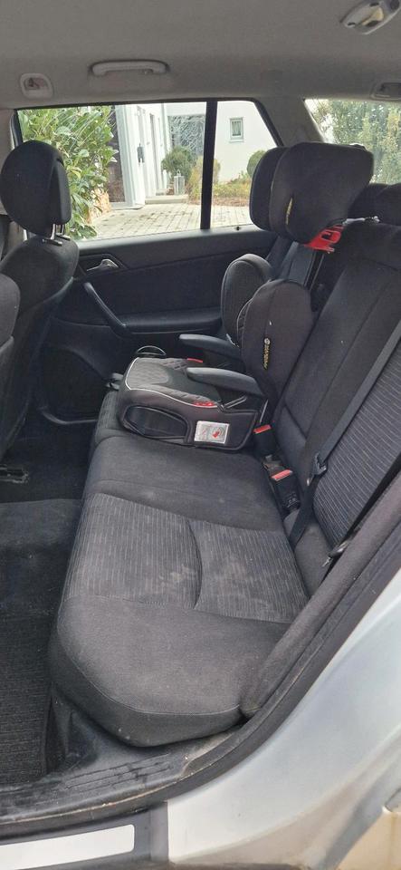 Mercedes Benz C 220 2006 — photo 10