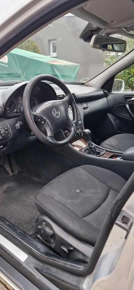 Mercedes Benz C 220 2006 — photo 9