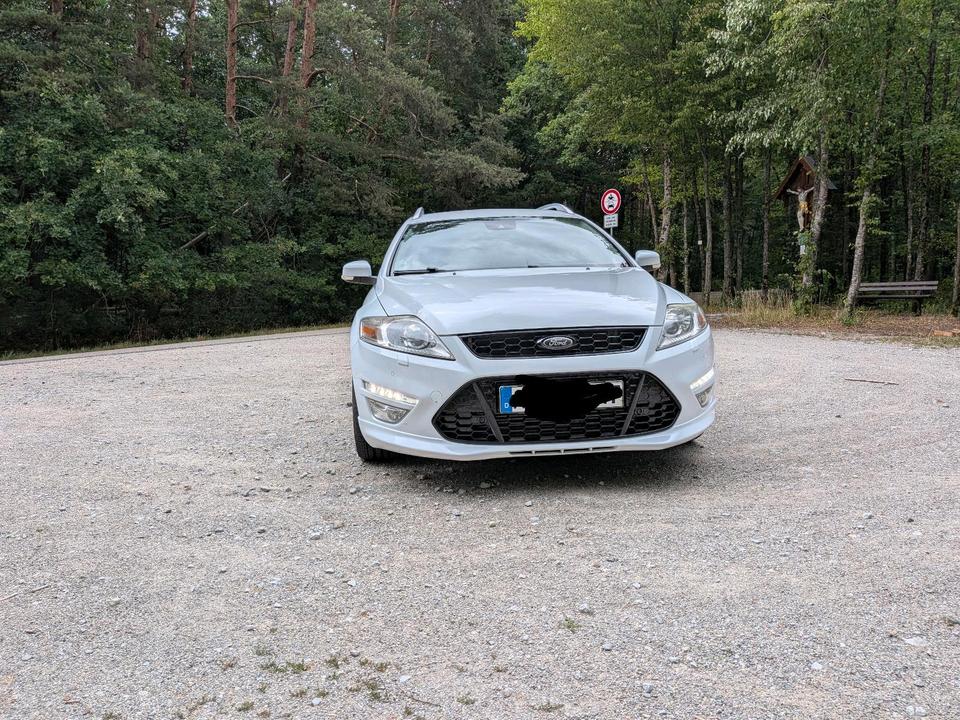 Ford Mondeo 2011 — двигун