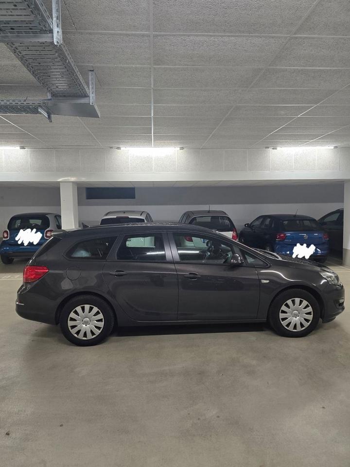 Opel Astra 2015 — engine