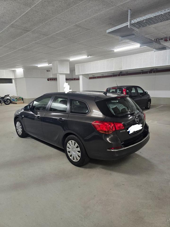 Opel Astra 2015 — photo 7