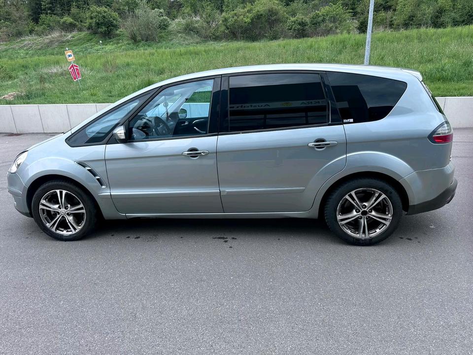 Ford S-Max 2009 — photo 14