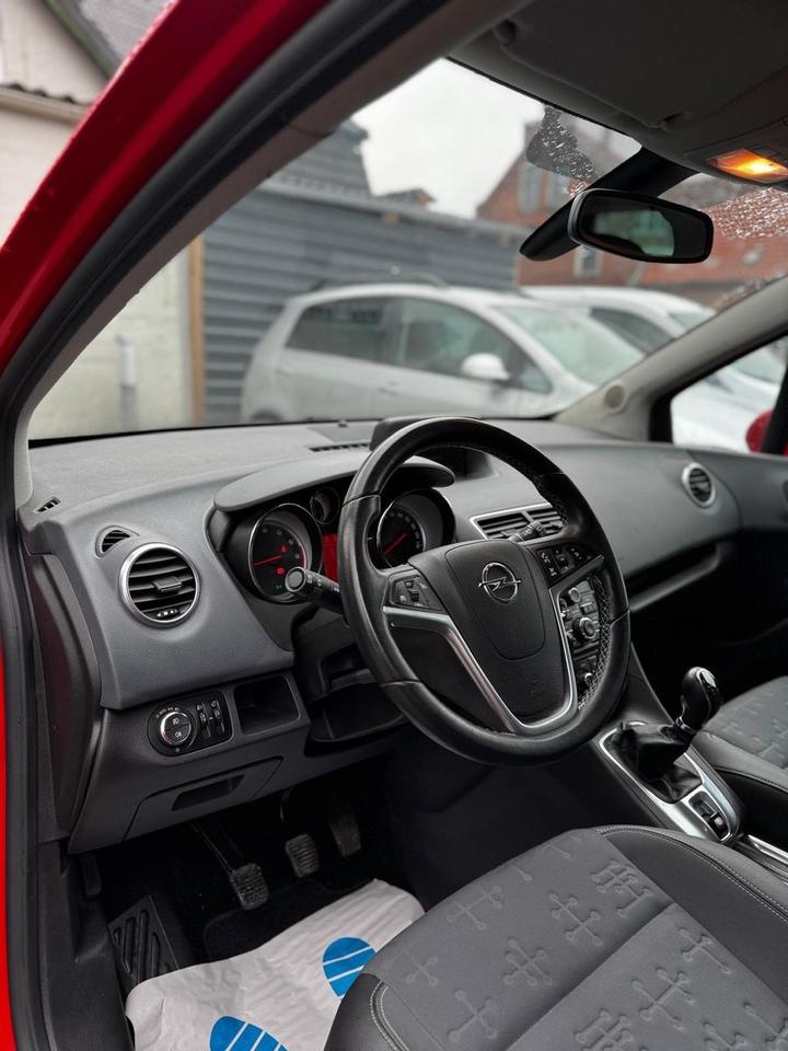 Opel Meriva 2014 — фото 11