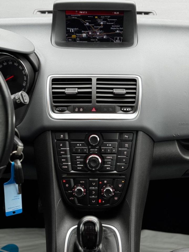 Opel Meriva 2014 — фото 18