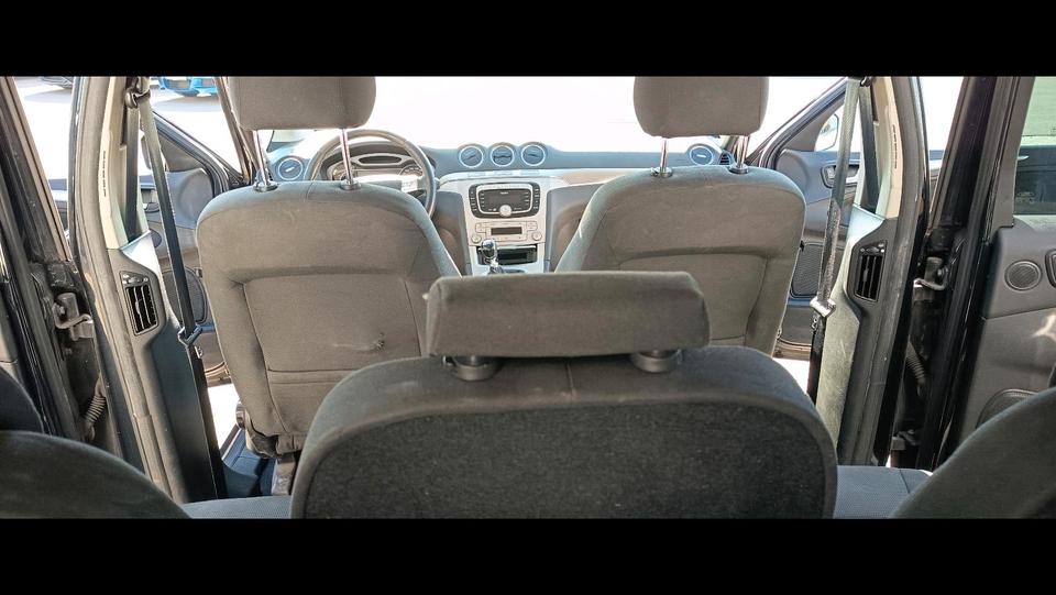 Ford S-Max 2009 — photo 8