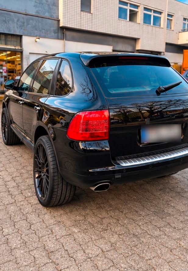 Porsche Cayenne 2004 — engine
