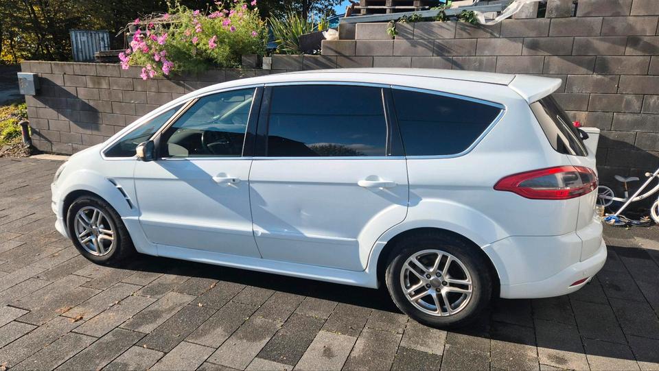Ford S-Max 2012 — двигун