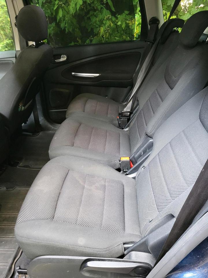 Ford S-Max 2010 — photo 7